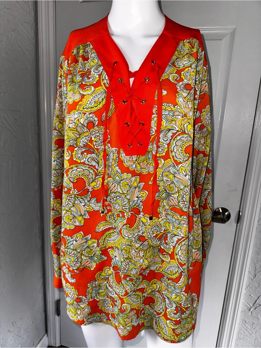 Jones New York Orange Paisley-Trim V-Neck Tunic- Size Large